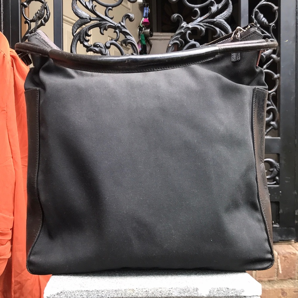 GUCCI Black Pewter Leather Hobo Arm Purse